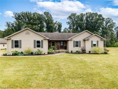 227 E Easton Road Creston OH 44217