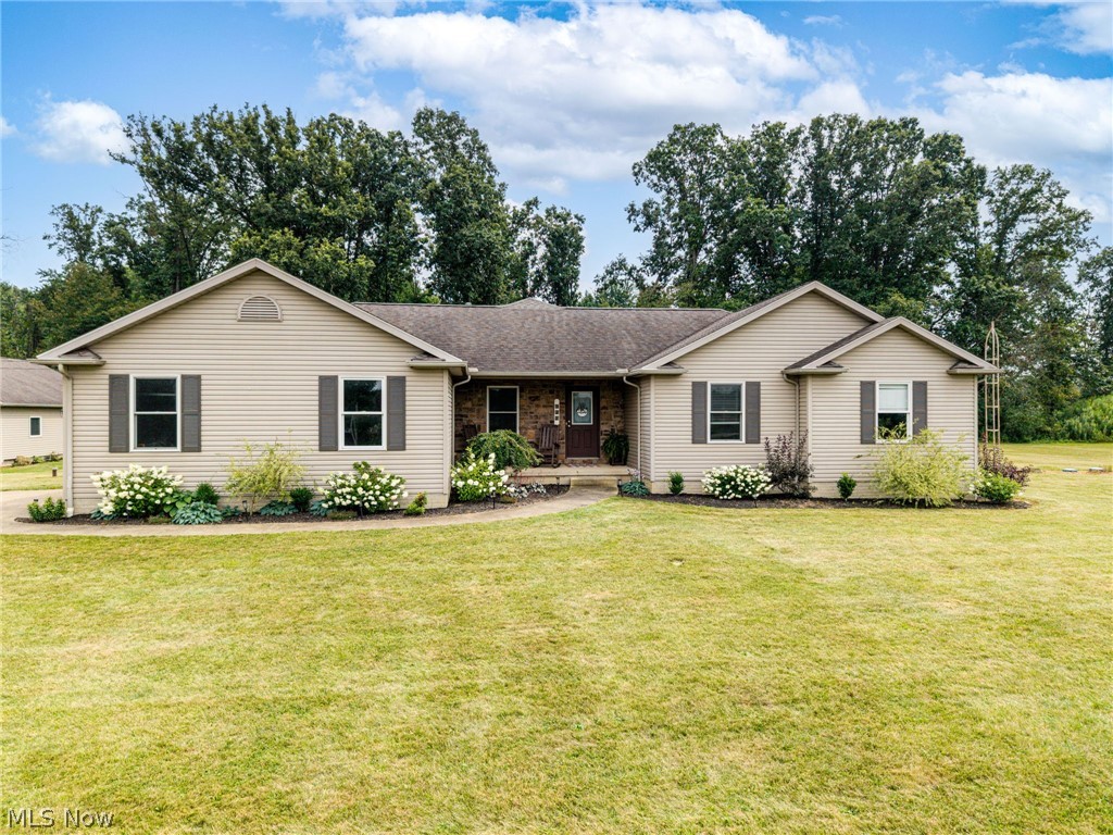 227 E Easton Road Creston OH 44217