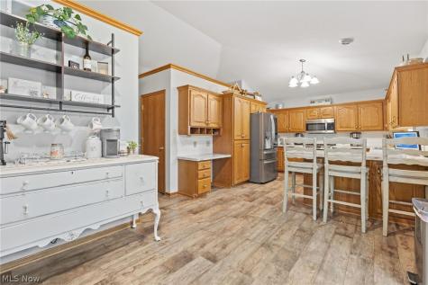 227 E Easton Road Creston OH 44217