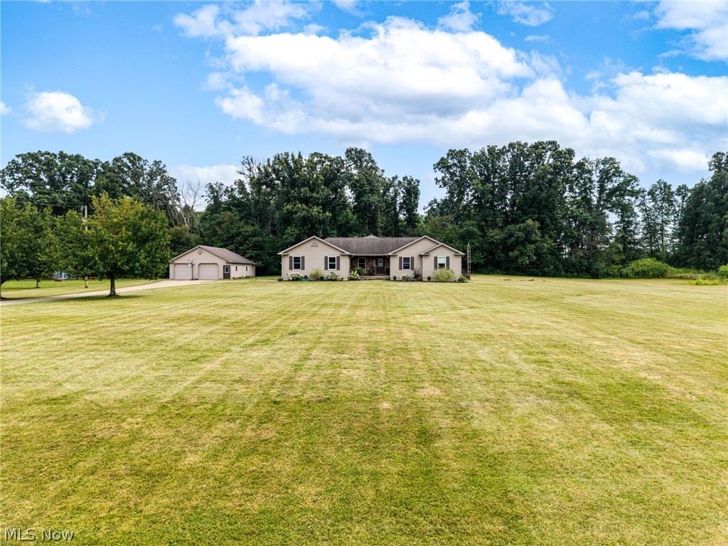 227 E Easton Road Creston OH 44217