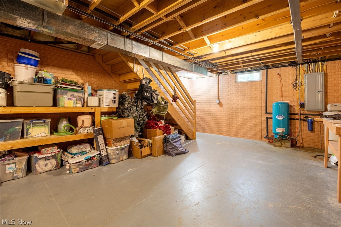227 E Easton Road Creston OH 44217