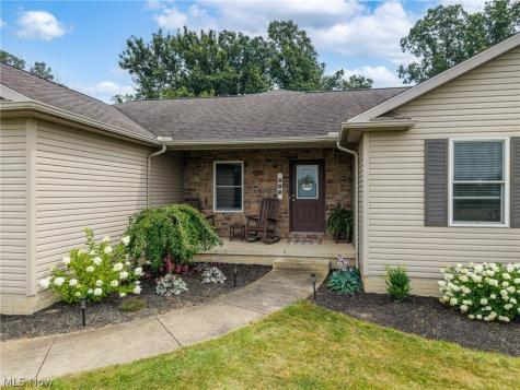 227 E Easton Road Creston OH 44217