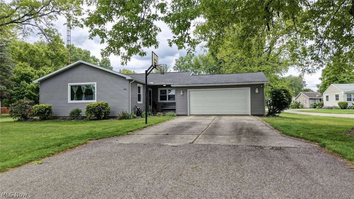 456 Wilson Street NE Bolivar OH 44612