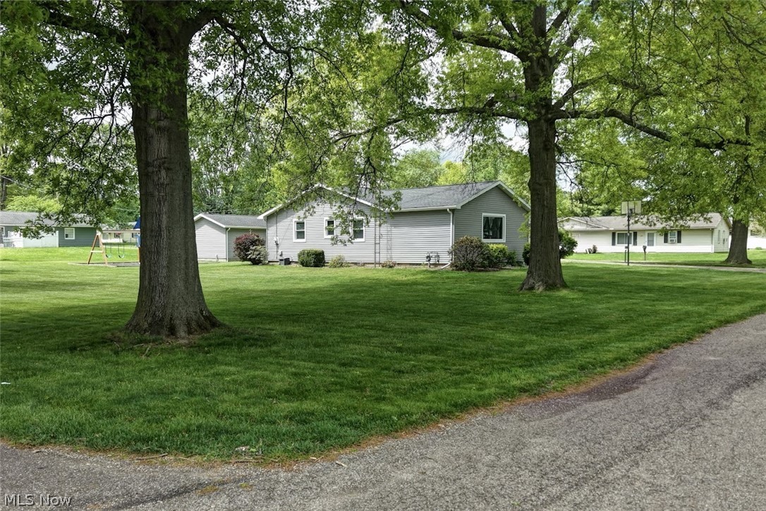 456 Wilson Street NE Bolivar OH 44612