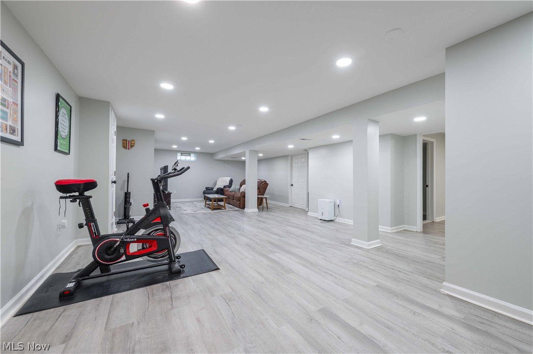 6185 Ridgebury Boulevard Mayfield OH 44124
