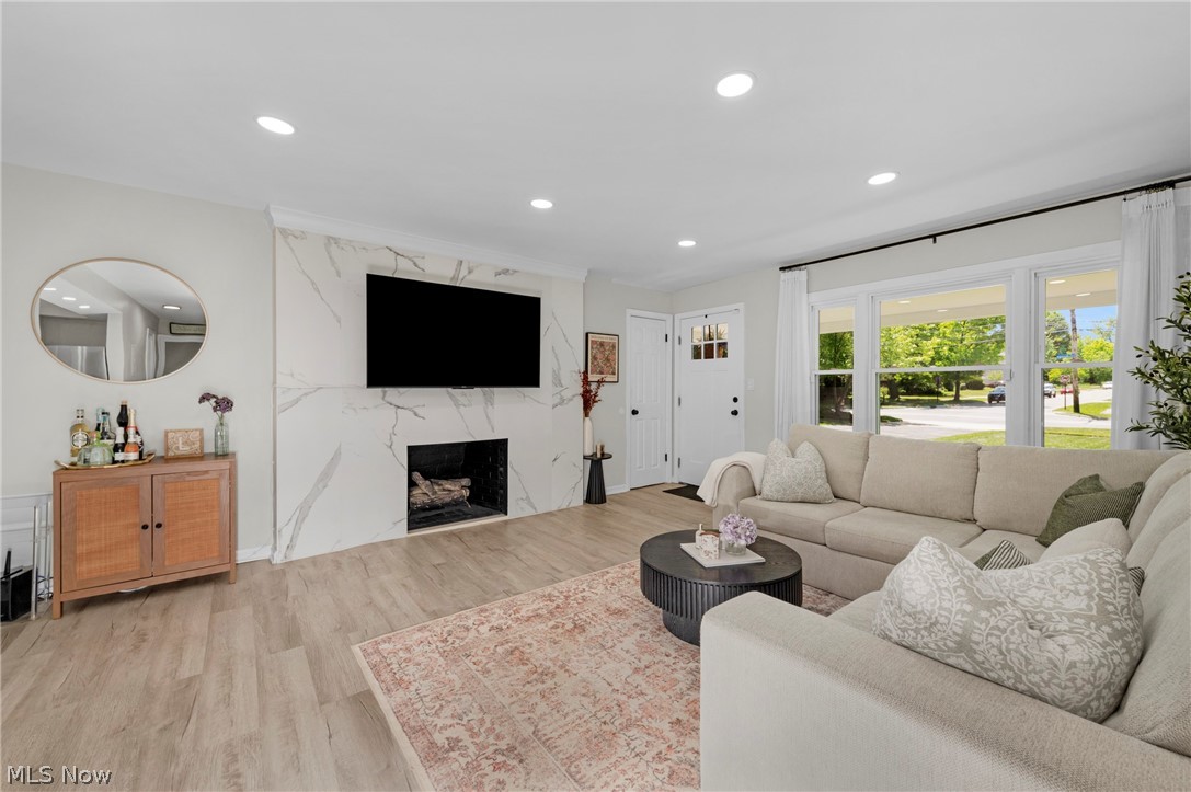 6185 Ridgebury Boulevard Mayfield OH 44124