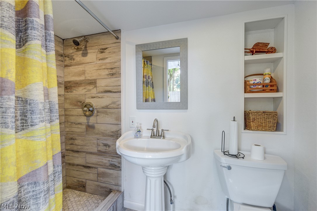 3809 Revere Court Cleveland OH 44109