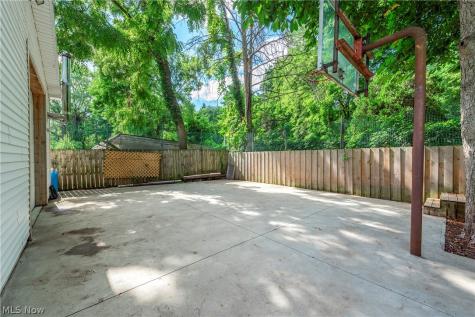 3809 Revere Court Cleveland OH 44109