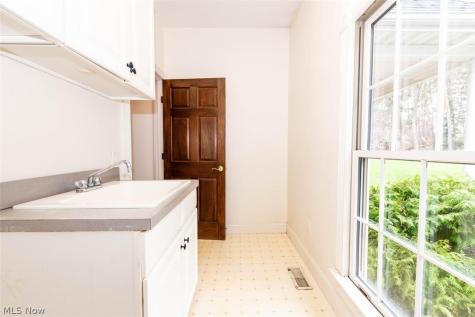 13905 Aquilla Road Burton OH 44021