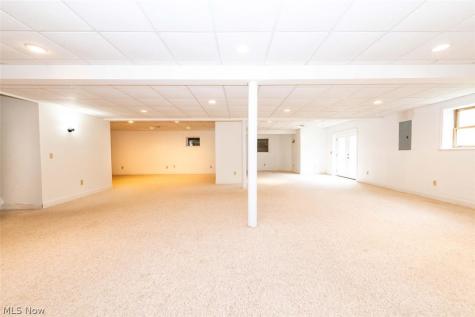 13905 Aquilla Road Burton OH 44021