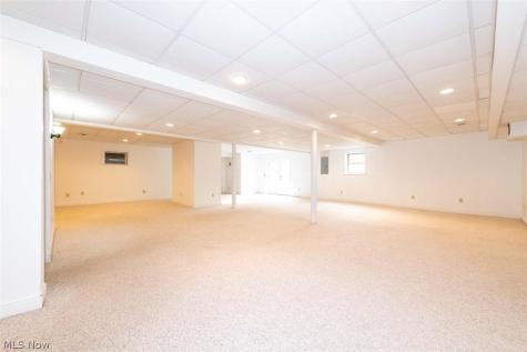13905 Aquilla Road Burton OH 44021