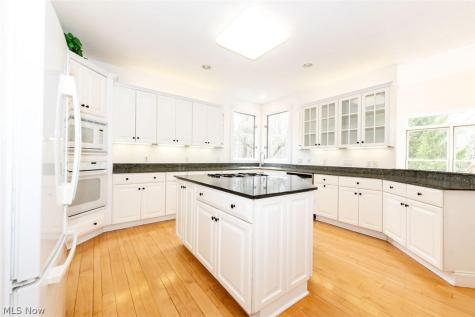 13905 Aquilla Road Burton OH 44021