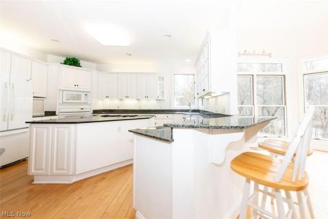 13905 Aquilla Road Burton OH 44021