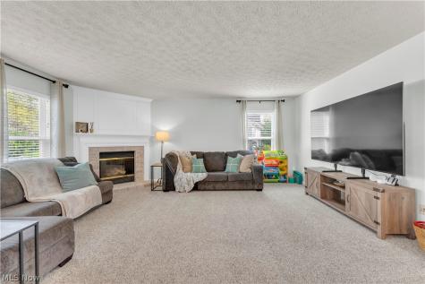 9026 Huxley Lane Olmsted Twp OH 44138