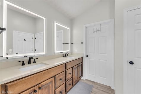 9026 Huxley Lane Olmsted Twp OH 44138