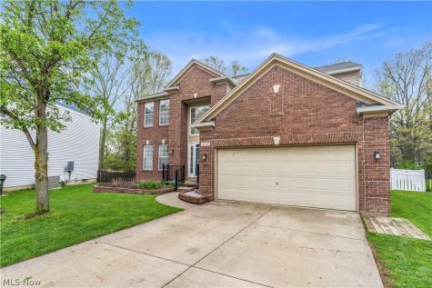 9026 Huxley Lane Olmsted Twp OH 44138