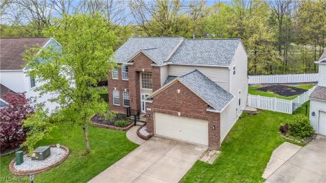 9026 Huxley Lane Olmsted Twp OH 44138