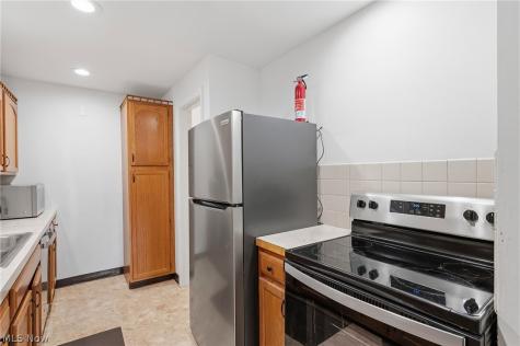 1524 Bancroft Street Cuyahoga Falls OH 44221