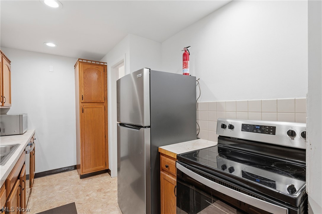 1524 Bancroft Street Cuyahoga Falls OH 44221