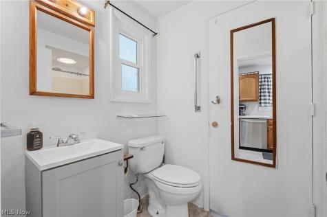 1524 Bancroft Street Cuyahoga Falls OH 44221