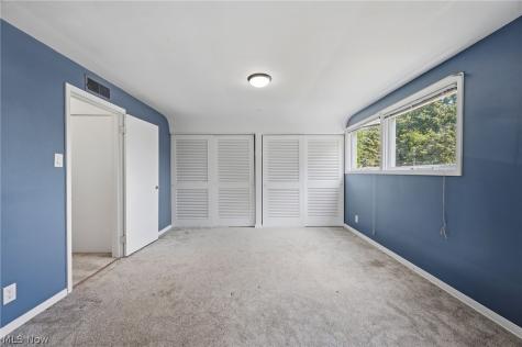 1524 Bancroft Street Cuyahoga Falls OH 44221