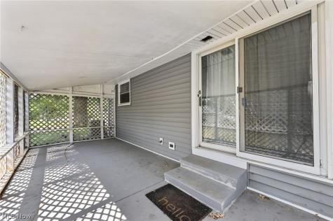 1524 Bancroft Street Cuyahoga Falls OH 44221
