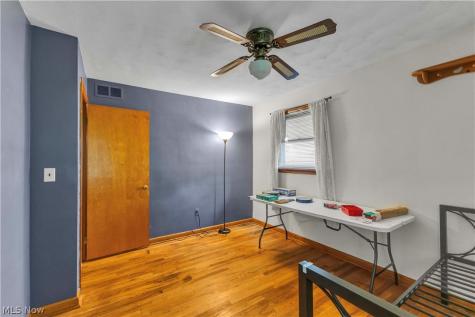 146 East Street Wellington OH 44090