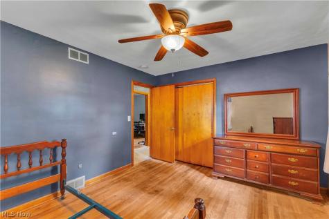 146 East Street Wellington OH 44090