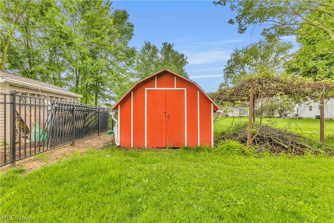 146 East Street Wellington OH 44090