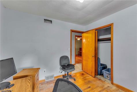146 East Street Wellington OH 44090