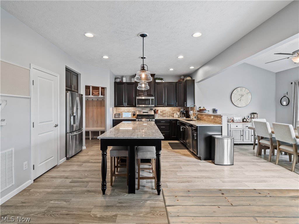 3145 Wheaton Dr Drive Avon OH 44011