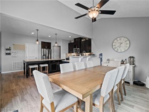3145 Wheaton Dr Drive Avon OH 44011