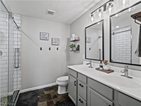 3145 Wheaton Dr Drive Avon OH 44011