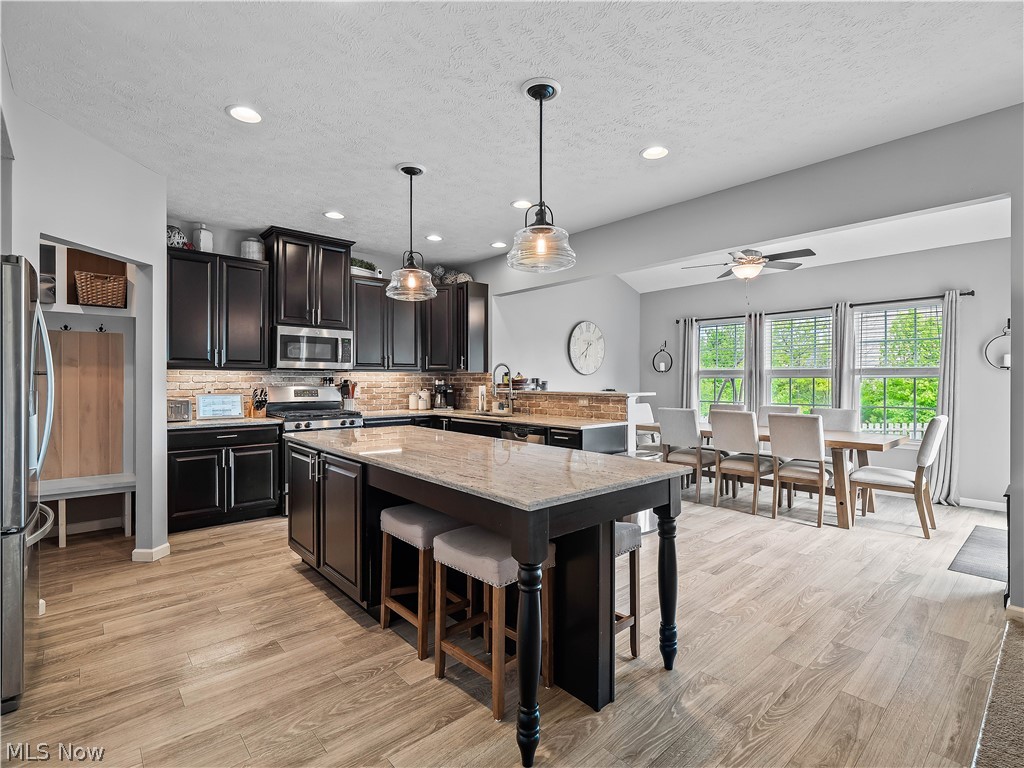 3145 Wheaton Dr Drive Avon OH 44011