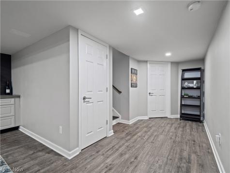 3145 Wheaton Dr Drive Avon OH 44011