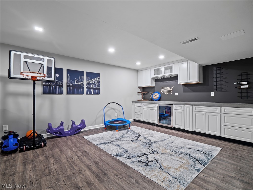 3145 Wheaton Dr Drive Avon OH 44011