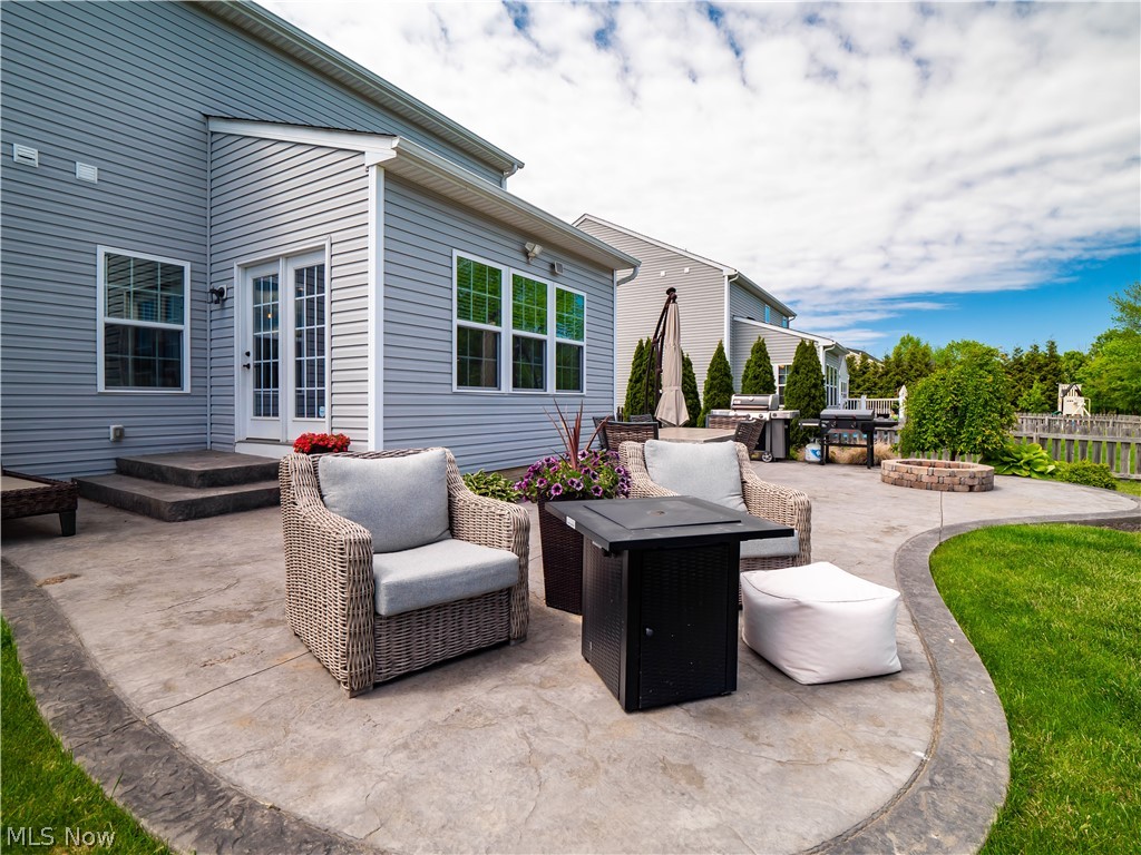 3145 Wheaton Dr Drive Avon OH 44011