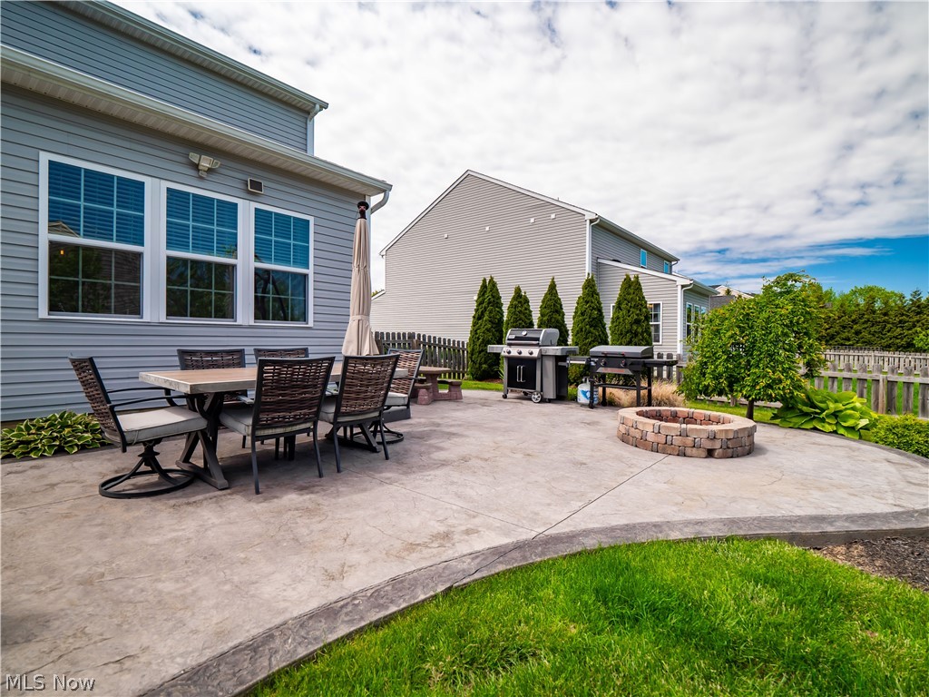 3145 Wheaton Dr Drive Avon OH 44011