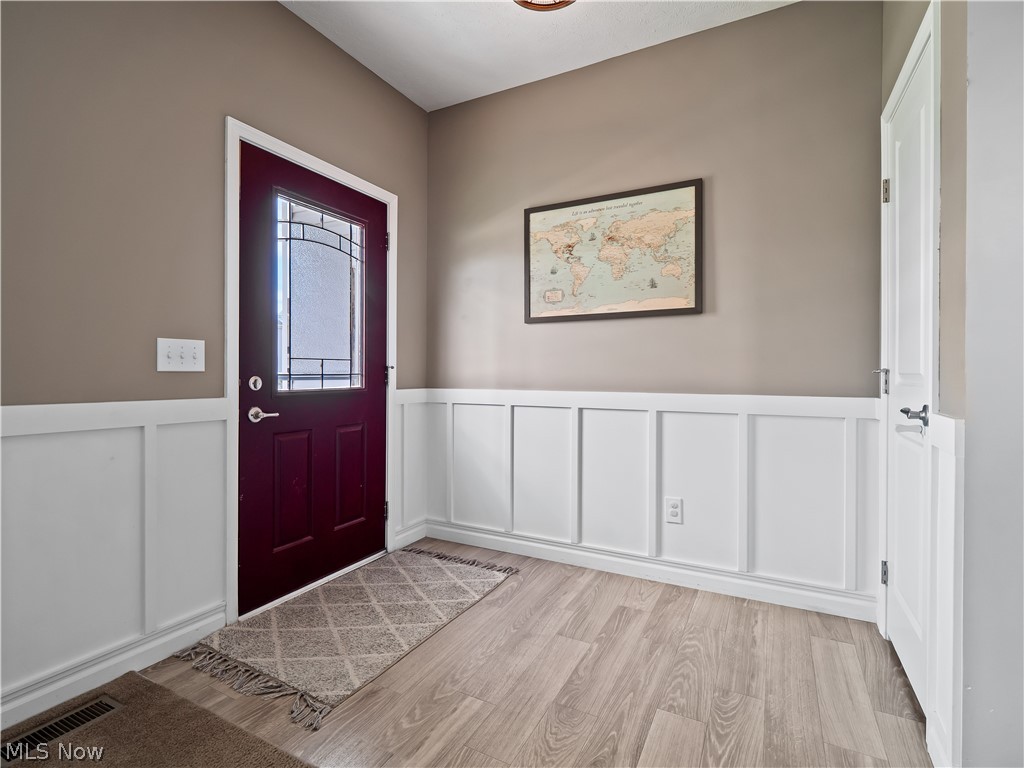 3145 Wheaton Dr Drive Avon OH 44011