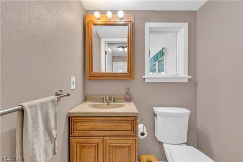 244 Georgia Avenue Elyria OH 44035