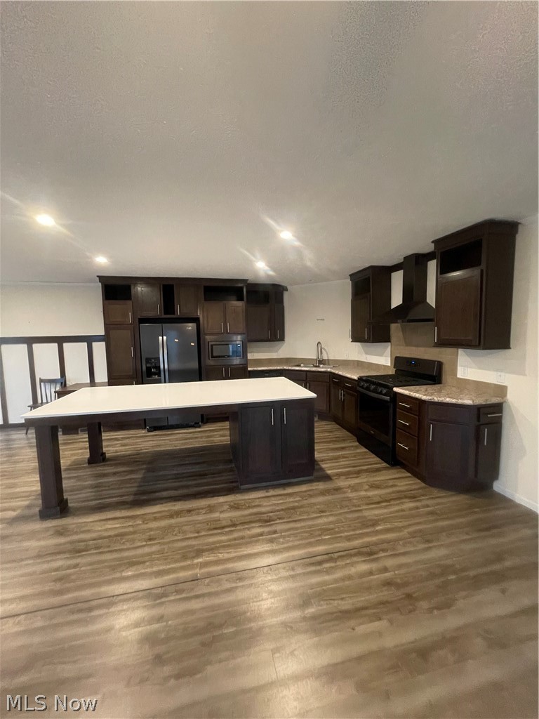 77 A Street SW Navarre OH 44662