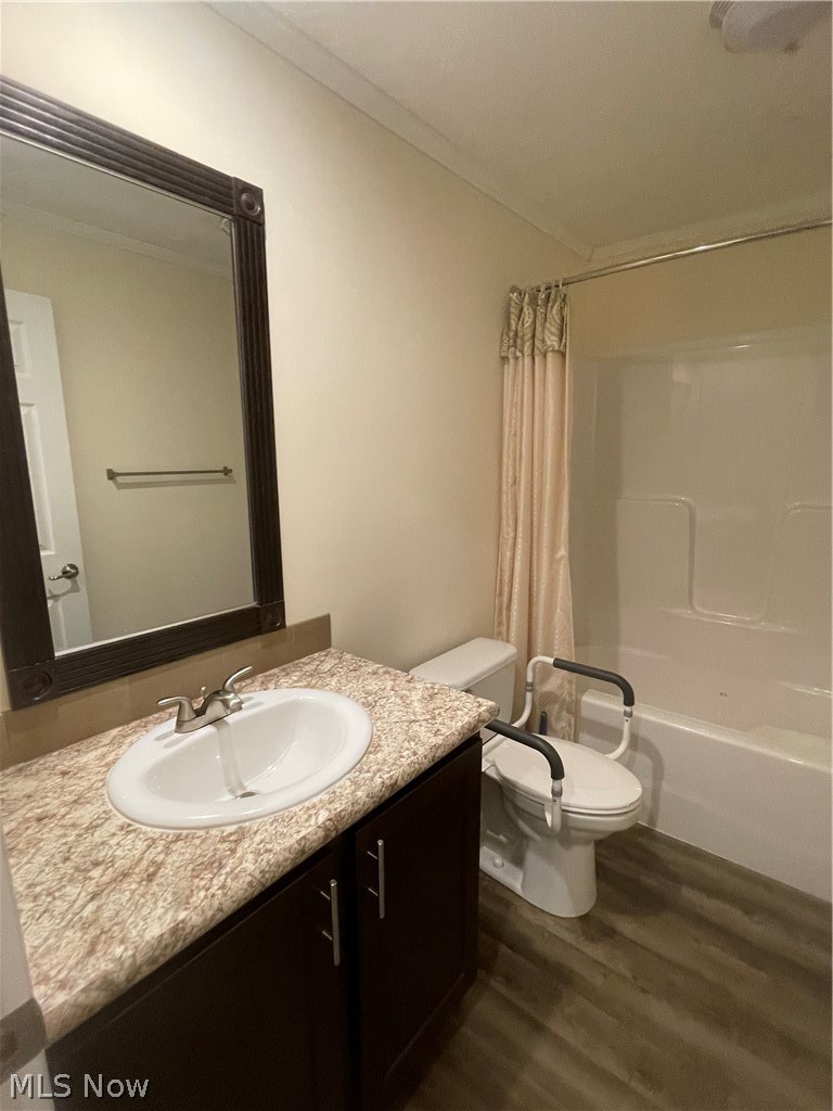 77 A Street SW Navarre OH 44662