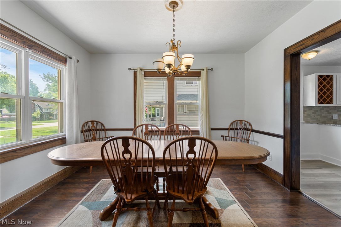1359 Delia Avenue Akron OH 44320
