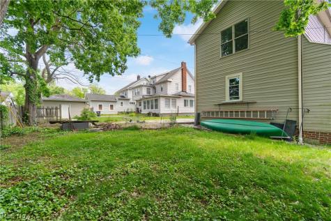 1359 Delia Avenue Akron OH 44320