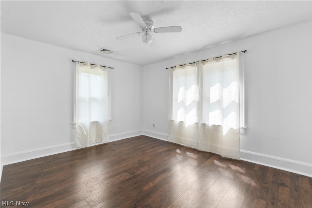 1359 Delia Avenue Akron OH 44320
