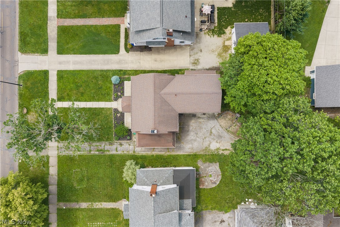 1359 Delia Avenue Akron OH 44320