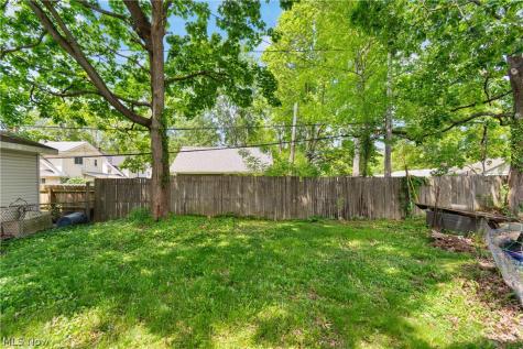 1359 Delia Avenue Akron OH 44320