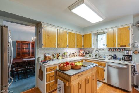 6723 Edgemoor Avenue Solon OH 44139