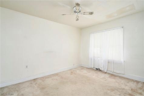 939 Lovers Lane Akron OH 44306