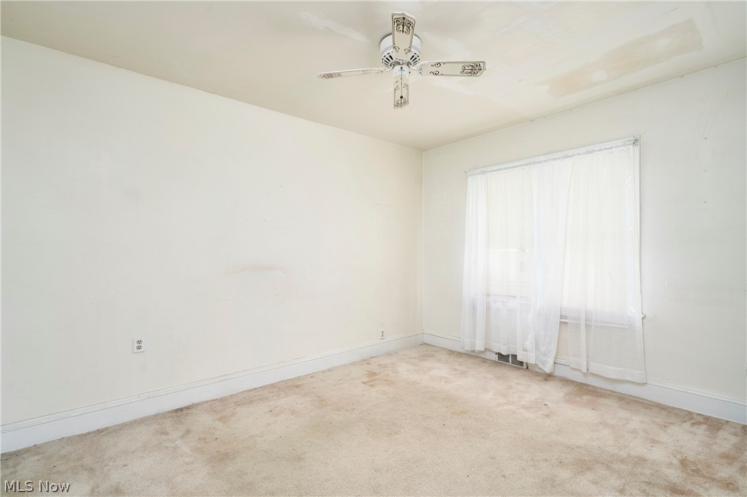 939 Lovers Lane Akron OH 44306